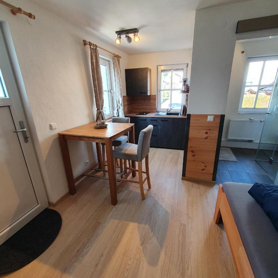 Alte Backstube - Ferienwohnung Huettenstube Und Ferienzimmer Auszeit Erkenbrechtsweiler Zewnętrze zdjęcie